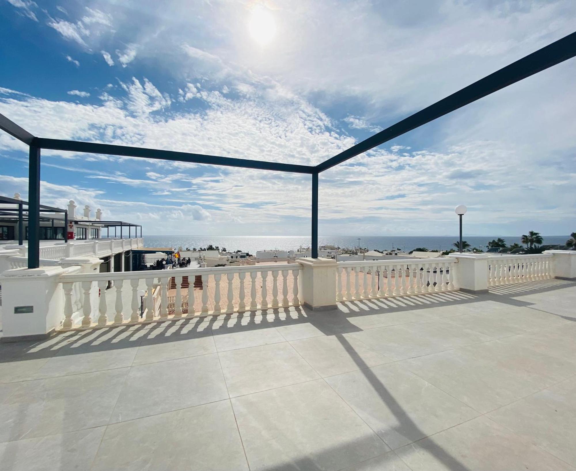 Atlantico Plaza Apartments Puerto del Carmen  Exterior photo